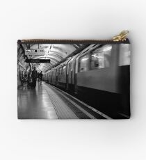 London - The Piccadilly Line Earl's Court 2 Studio Pouch