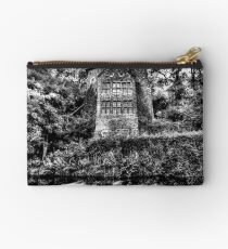 "La Fenderie" in Trooz, Belgium Studio Pouch