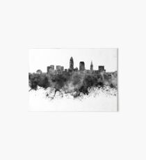 Cleveland-Skyline im schwarzen Aquarell auf weißem Hintergrund Galeriedruck