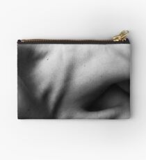 tense. Studio Pouch