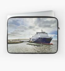 Nova Star Ferry at the Lobster Rock Wharf Laptop Sleeve