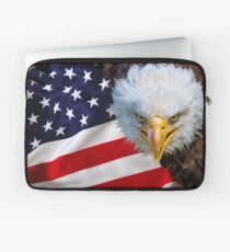 American bald eagle on american flag Laptop Sleeve