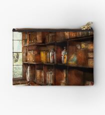 Fantasy - Wizards rule Studio Pouch