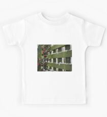 Holly & Snow Kids Tee