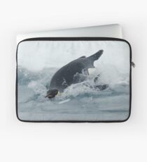 Diving Emperor Penguin Laptop Sleeve