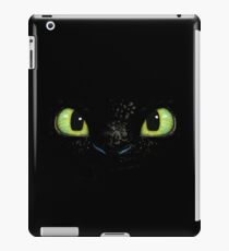Toothless fiery eyes iPad Case/Skin