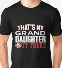 Ungezähmte T-Stücke - stolzer Volleyball-Großvater-Kleidung-Thats mein Enkelin dort draußen Volleyball-Hemd - Fußball-Stützhemd für Großeltern Slim Fit T-Shirt