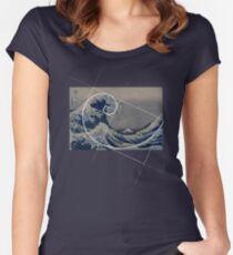 Camiseta entallada de cuello redondo Hokusai se encuentra con Fibonacci