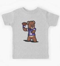 VICTRS - Teddy Football™ Kids T-Shirt