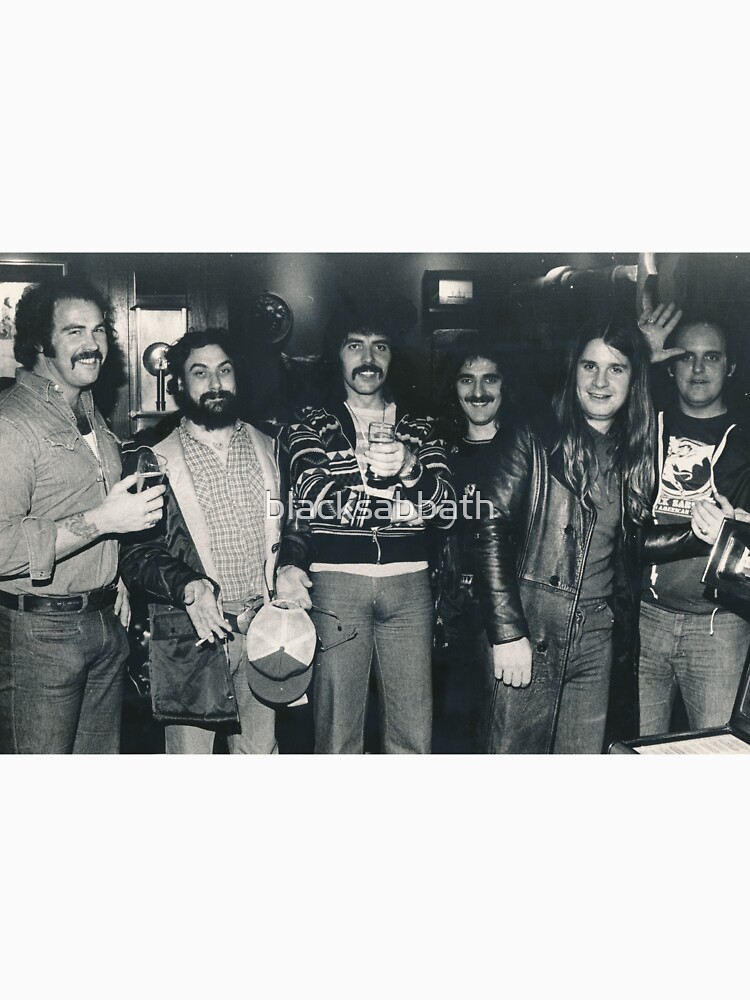Hotel Bar in Kansas City Holiday Inn. The Band Rehydrating after the Gig. by blacksabbath