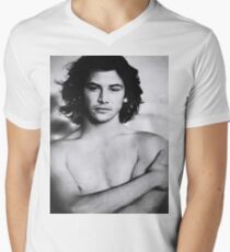 Keanu Reeves Men's V-Neck T-Shirt