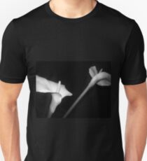 Arum Lily - black & white Unisex T-Shirt