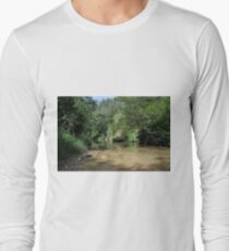 ter river Long Sleeve T-Shirt
