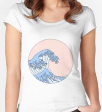 Camiseta entallada de cuello redondo onda estética