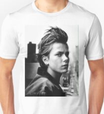 River Phoenix Unisex T-Shirt