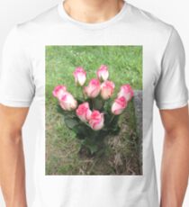 Pink & White Roses Unisex T-Shirt