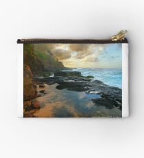 Secret Beach Lava Pools 2013 Studio Pouch