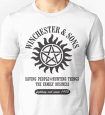 T-SHIRT SUPERNATURAL WINCHESTER & SONS Unisex T-Shirt