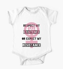 Resistance is feminine I One Piece - Short Sleeve