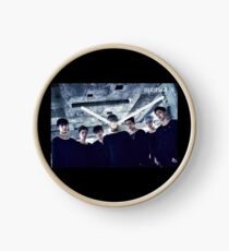 MonstaX - stuck Clock
