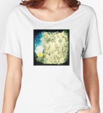 Chicks in a tree Women's Relaxed Fit T-Shirt