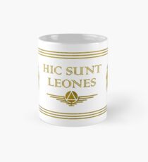 Roter steigender "Hic Sunt Leones" Becher Tasse (Standard)