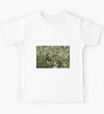 Tiny white flowers Kids Tee