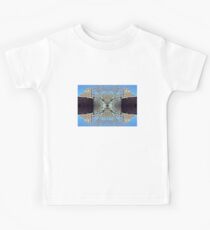 Battery fly Kids Tee