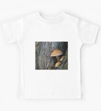 Toadstool in the rainy woods Kids Tee