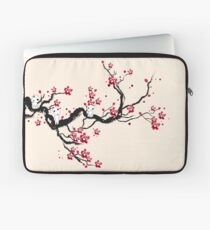 Kodama sur un arbre de la cerise Housse de laptop