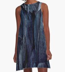 Vestido acampanado Pluma negra de cerca