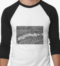 The Jacobite Steam Train, Glenfinnan Viaduct, Scotland. Baseball Âľ Sleeve T-Shirt