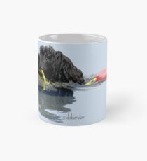 Taza clásica Perro de agua portugués recuperando una línea de flotación