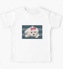 Netter maltesischer Hund mit Creme Fur und Red Ribbon Kinder T-Shirt
