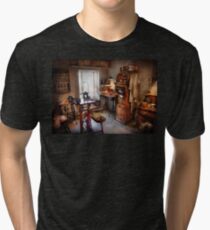 Dentist - Dental workout room Tri-blend T-Shirt