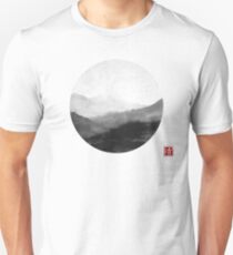 Abstrakte japanische Landschaft mit Bergen und Kalligraphie Slim Fit T-Shirt