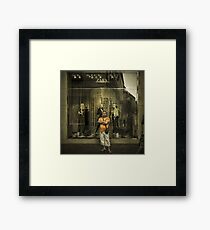 A la moda de Paris Framed Print