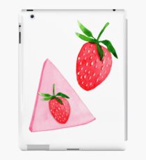 Strawberry Cake 2 iPad Case/Skin