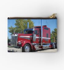 Kenworth Semi Truck with Custom Sleeper Studio Pouch