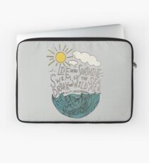 Funda para portátil Emerson: Vivir bajo el sol