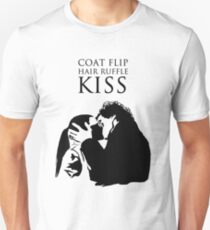 Sherlock and Molly Kiss II Unisex T-Shirt