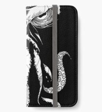 Cthulhu wakes iPhone Wallet/Case/Skin