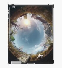 Skyrim - "A Mudcrab and Solitude" iPad Case/Skin