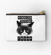 Pussies gegen Trump Studio Clutch
