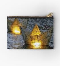 Papierschiffchen Studio Clutch