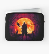 A Blood Moon's Night (Bloodborne) Laptop Sleeve