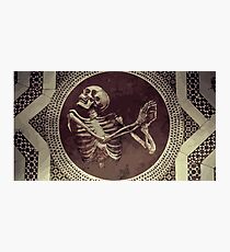 Lámina fotográfica Hannibal: Dancing Skull + Skeleton Mosaic