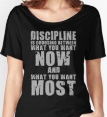 DISZIPLIN wählt Baggyfit T-Shirt