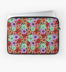Flowers and Daisys Pattern Laptop Sleeve