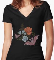 Botanische - Motten und Nachtblumen Tailliertes T-Shirt mit V-Ausschnitt